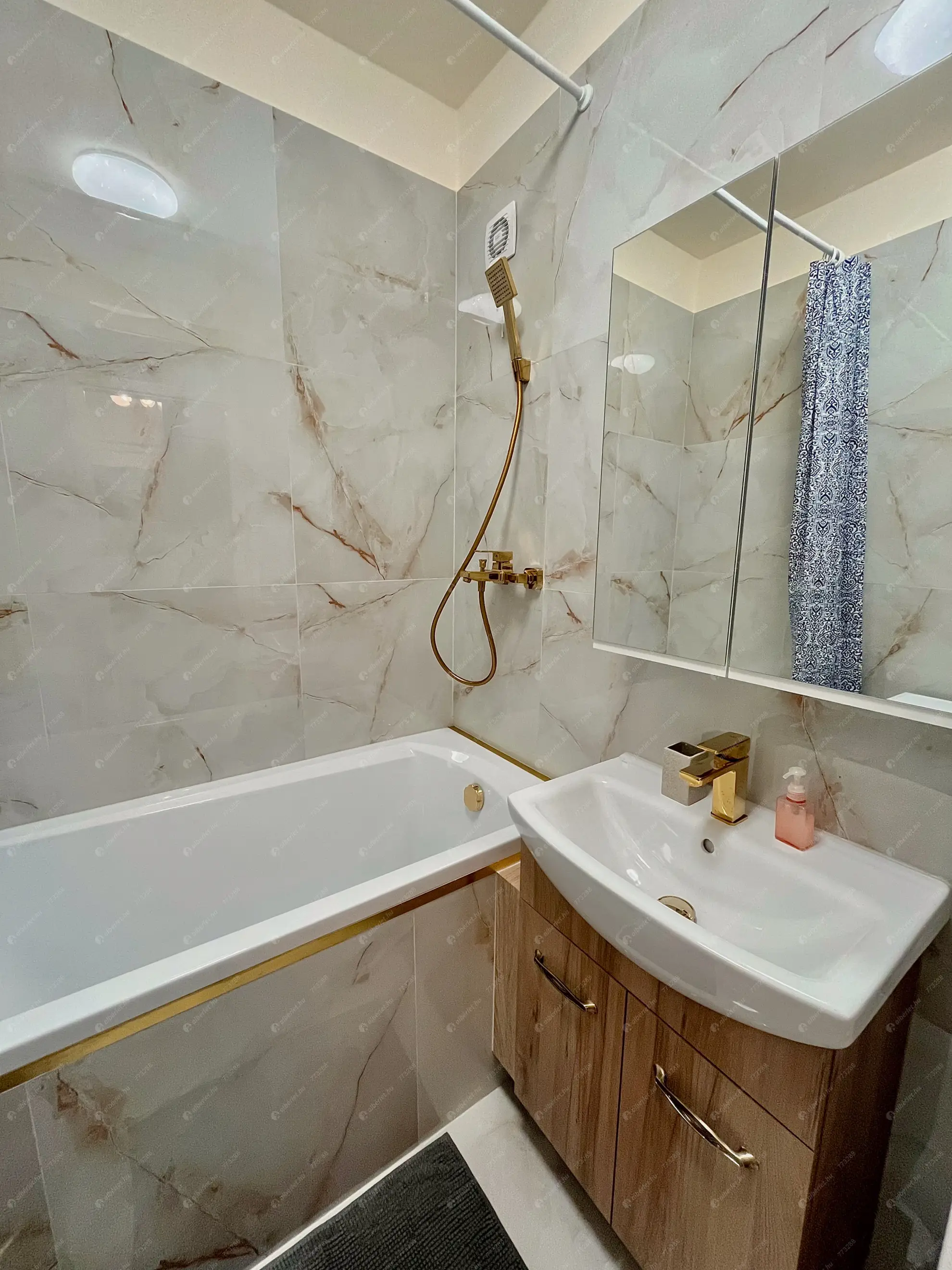 Kiadó albérlet 270000 Ft/hó áron: Budapest, III. kerület  Hadriánus utca. Mérete: 50 nm, 2 szobás | Alberlet.hu - 6628789