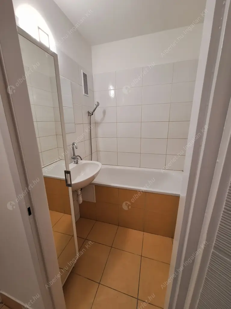Kiadó albérlet 210000 Ft/hó áron: Budapest, III. kerület  Harrer Pál utca. Mérete: 48 nm, 2 szobás | Alberlet.hu - 6614803