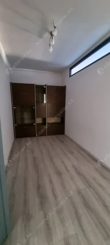 Kiadó albérlet 490000 Ft/hó áron: Budapest, III. kerület  Hegesztő utca. Mérete: 185 nm, 4 szobás | Alberlet.hu - 6615745