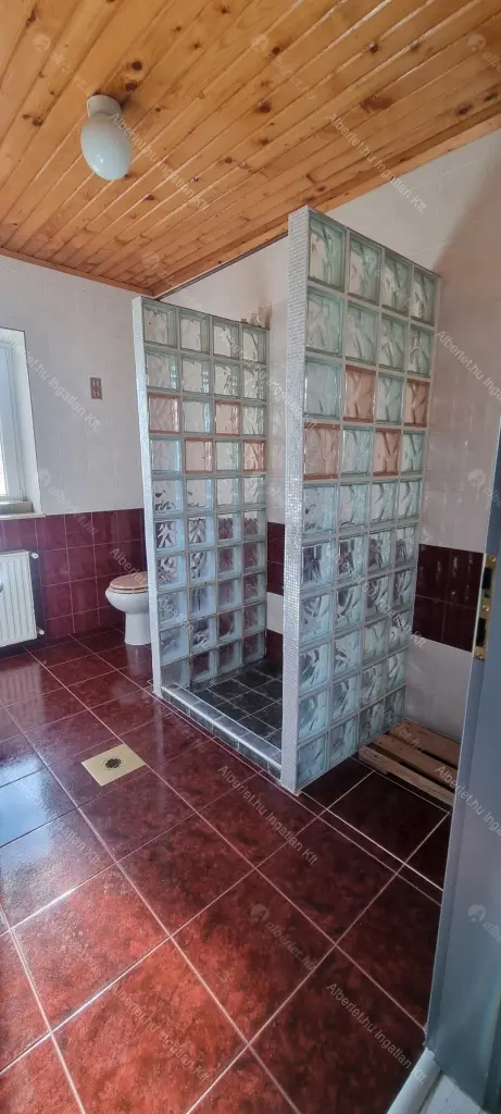 Kiadó albérlet 450000 Ft/hó áron: Budapest, III. kerület  Hegesztő utca. Mérete: 185 nm, 4 szobás | Alberlet.hu - 6695517