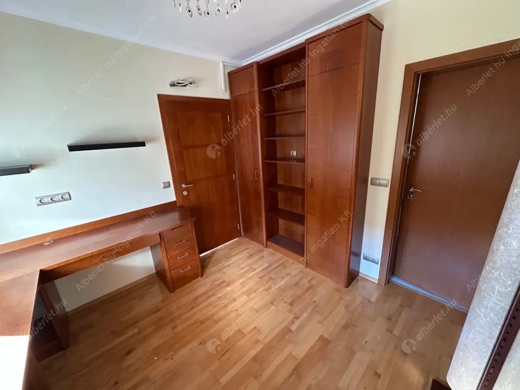 Kiadó albérlet 500000 Ft/hó áron: Budapest, III. kerület  Hegyoldal utca. Mérete: 120 nm, 4 szobás | Alberlet.hu - 6576176