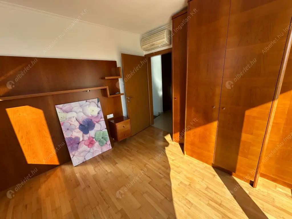 Kiadó albérlet 500000 Ft/hó áron: Budapest, III. kerület  Hegyoldal utca. Mérete: 120 nm, 4 szobás | Alberlet.hu - 6576184