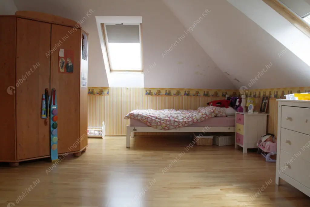 Kiadó albérlet 4800000 Ft/hó áron: Budapest, III. kerület  Jablonka út. Mérete: 400 nm, 8 szobás | Alberlet.hu - 6519716