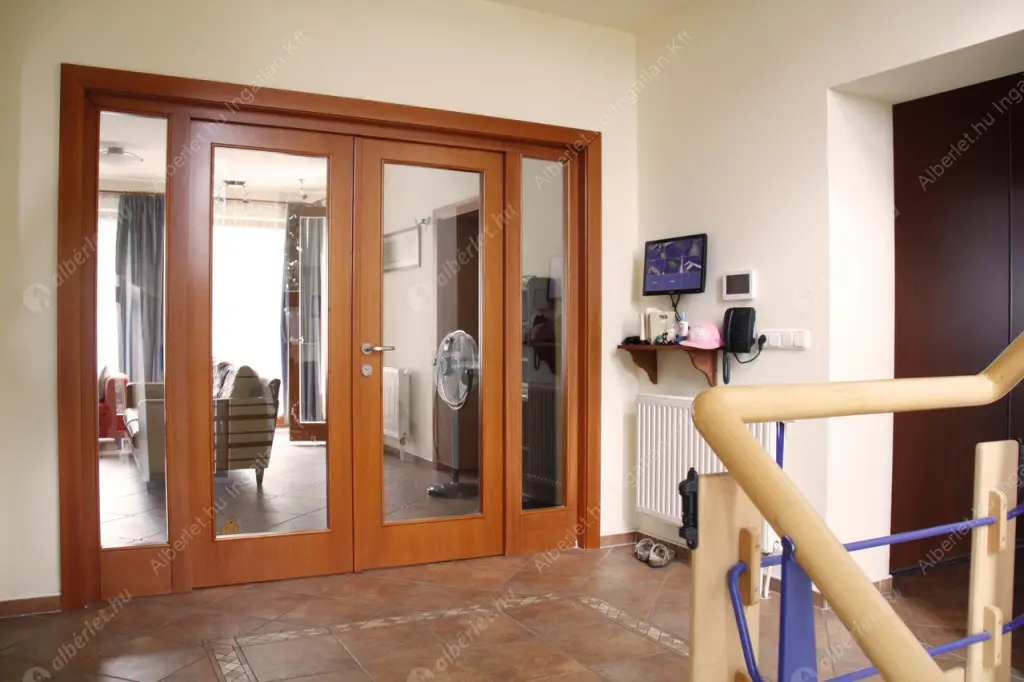 Kiadó albérlet 4800000 Ft/hó áron: Budapest, III. kerület  Jablonka út. Mérete: 400 nm, 8 szobás | Alberlet.hu - 6519717