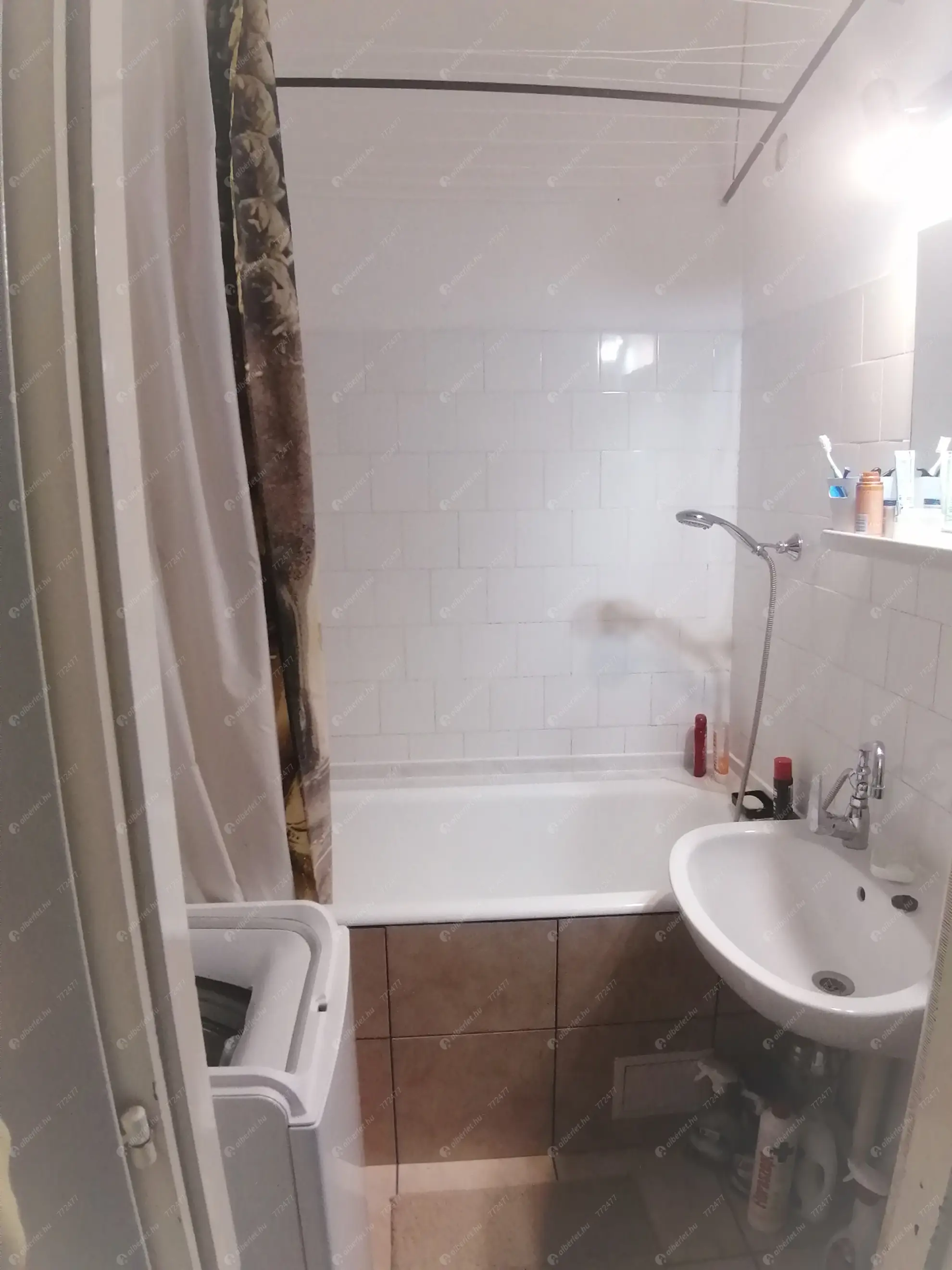 Kiadó albérlet 84000 Ft/hó áron: Budapest, III. kerület  Jendrassik György utca. Mérete: 56 nm, 3 szobás | Alberlet.hu - 6610200