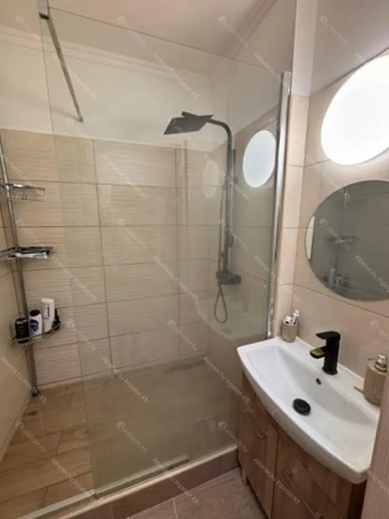 Kiadó albérlet 240000 Ft/hó áron: Budapest, III. kerület  Juhász Gyula utca. Mérete: 51 nm, 1 szobás | Alberlet.hu - 6700745