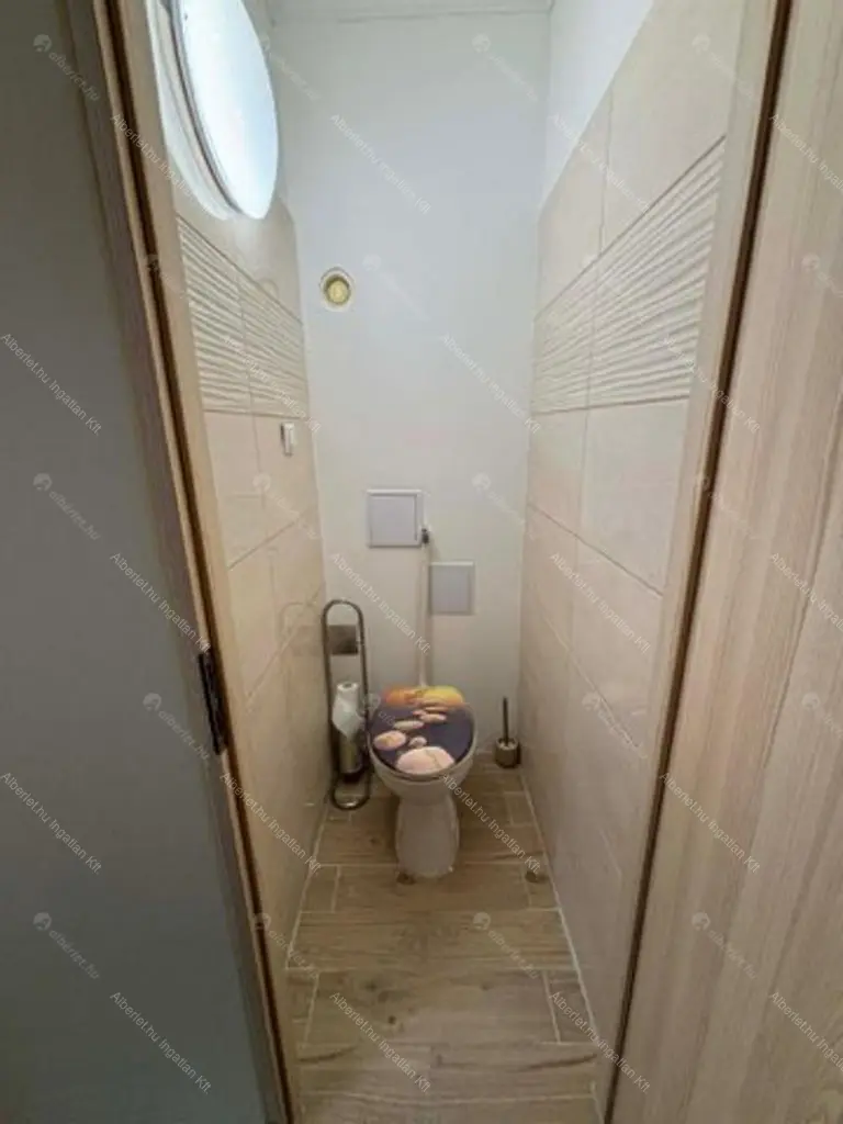 Kiadó albérlet 240000 Ft/hó áron: Budapest, III. kerület  Juhász Gyula utca. Mérete: 51 nm, 1 szobás | Alberlet.hu - 6700747