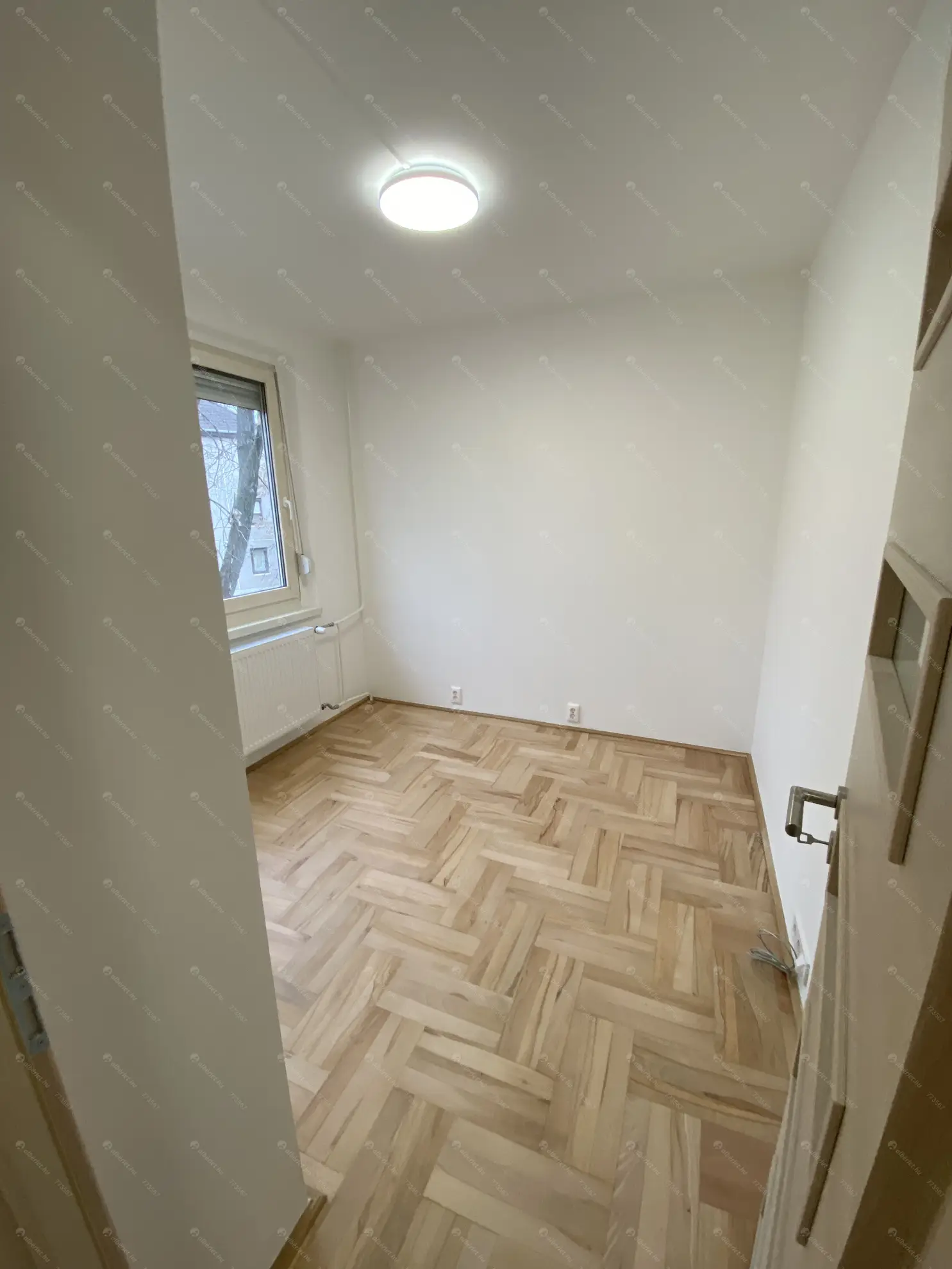 Kiadó albérlet 270000 Ft/hó áron: Budapest, III. kerület  Kadosa utca. Mérete: 54 nm, 1 szobás | Alberlet.hu - 6633304