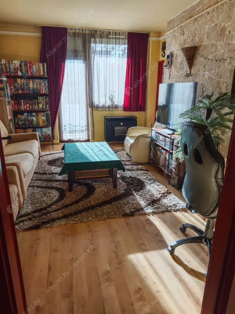 Kiadó albérlet 250000 Ft/hó áron: Budapest, III. kerület  Kalap utca. Mérete: 53 nm, 2 szobás | Alberlet.hu - 6630138