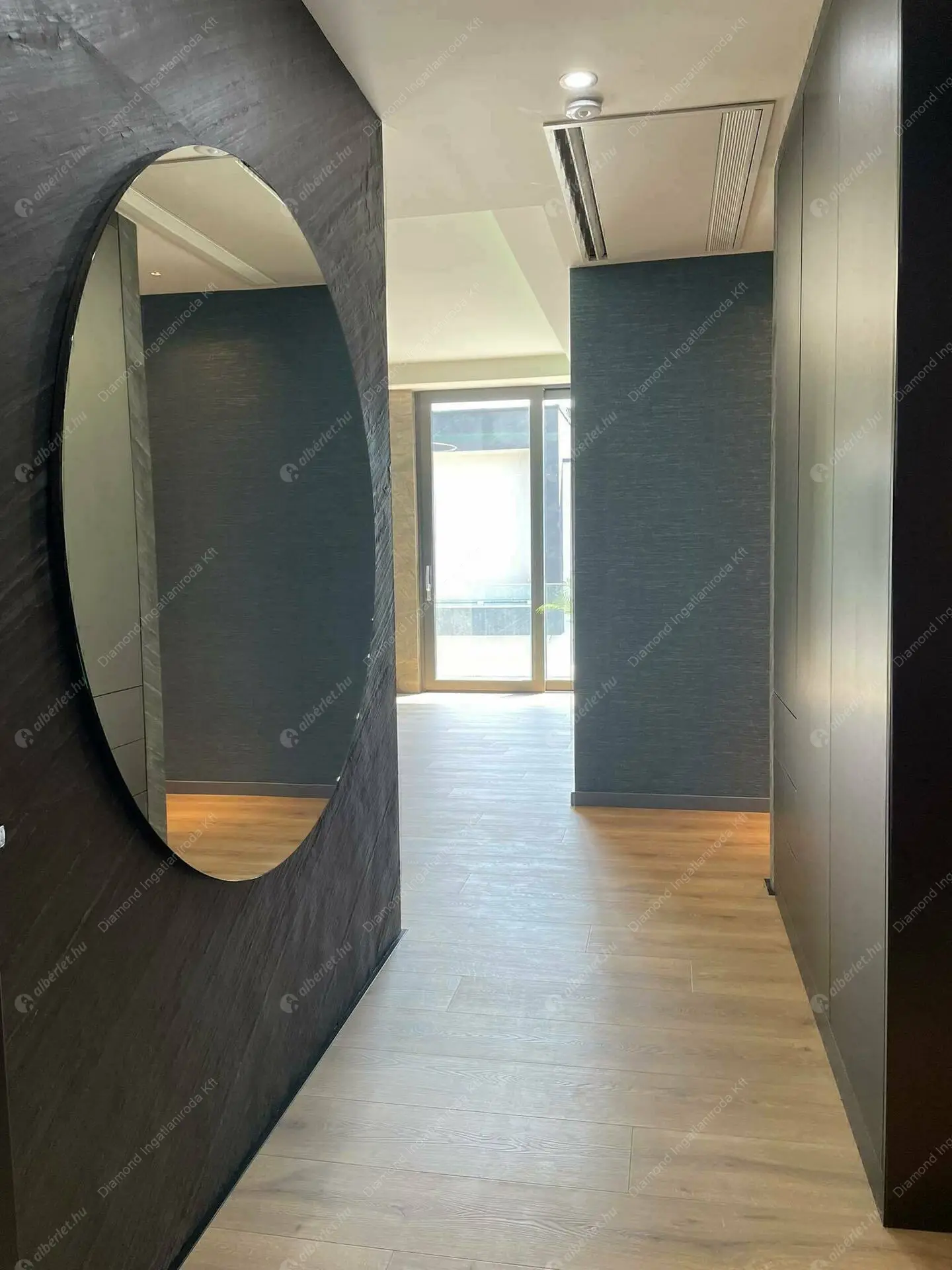 Kiadó albérlet 1662000 Ft/hó áron: Budapest, III. kerület  Királyok útja. Mérete: 250 nm, 4 szobás | Alberlet.hu - 6085593