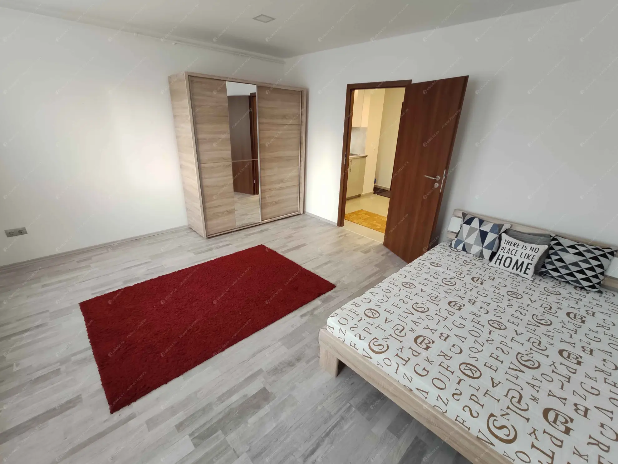 Kiadó albérlet 170000 Ft/hó áron: Budapest, III. kerület  Királyok útja. Mérete: 31 nm, 1 szobás | Alberlet.hu - 6601815