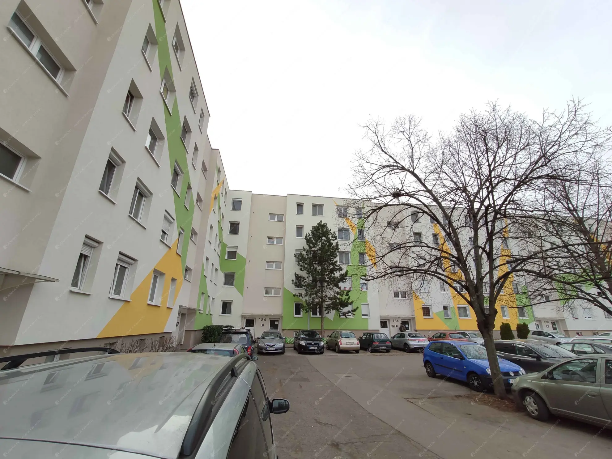 Kiadó albérlet 170000 Ft/hó áron: Budapest, III. kerület  Királyok útja. Mérete: 31 nm, 1 szobás | Alberlet.hu - 6601828