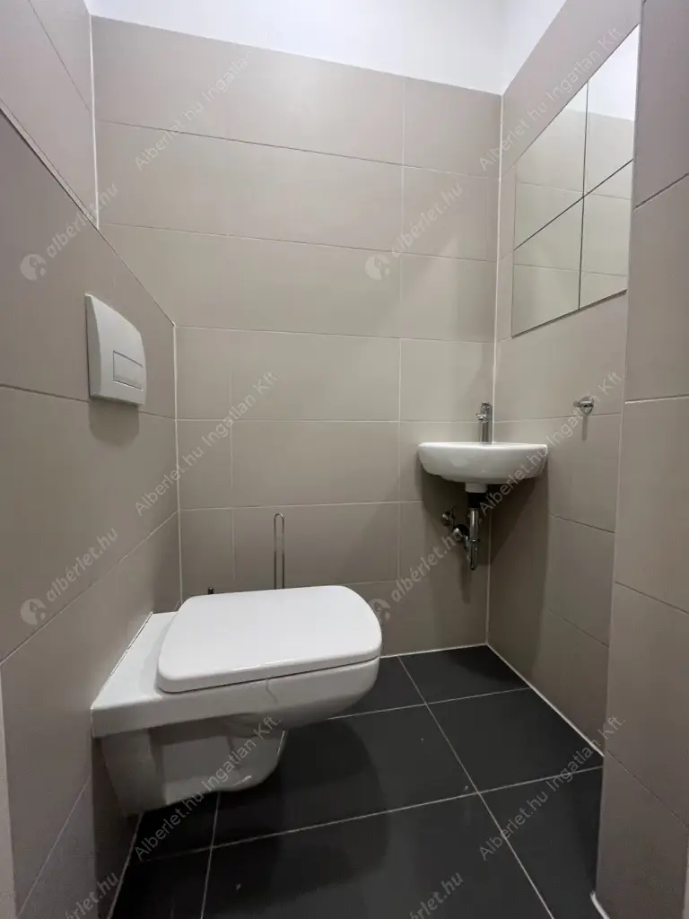 Kiadó albérlet 550000 Ft/hó áron: Budapest, III. kerület  Királyok útja. Mérete: 67 nm, 1 szobás | Alberlet.hu - 6636408