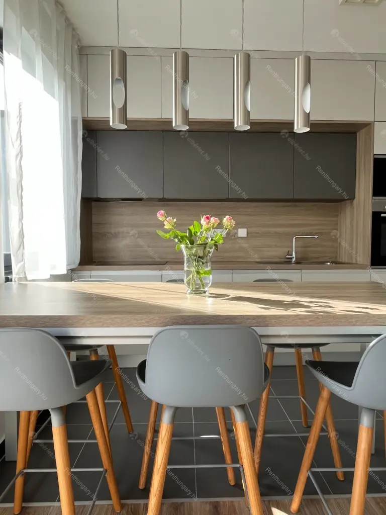 Kiadó albérlet 490000 Ft/hó áron: Budapest, III. kerület  Királyok útja. Mérete: 67 nm, 3 szobás | Alberlet.hu - 6679903