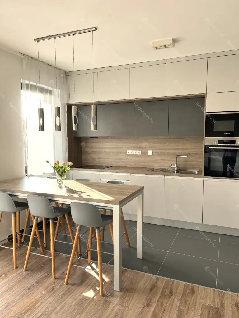 Kiadó albérlet 490000 Ft/hó áron: Budapest, III. kerület  Királyok útja. Mérete: 68 nm, 3 szobás | Alberlet.hu - 6682908