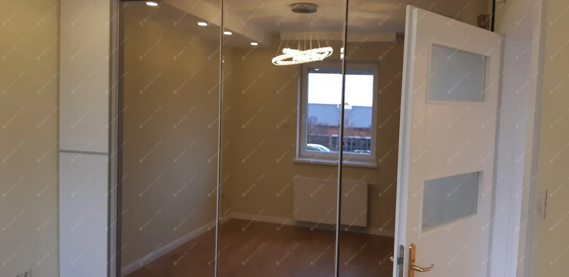 Kiadó albérlet 360000 Ft/hó áron: Budapest, III. kerület  Kiscelli köz. Mérete: 64 nm, 2 szobás | Alberlet.hu - 6579140