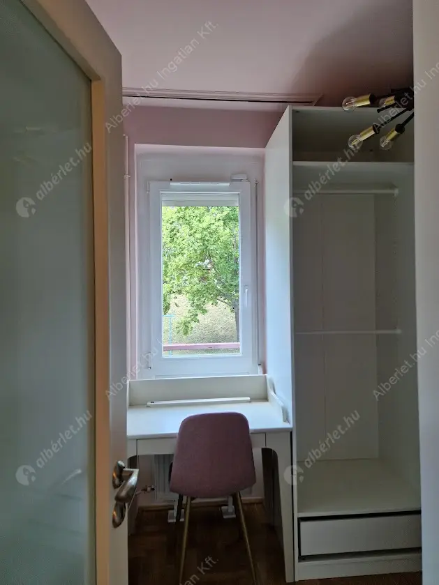 Kiadó albérlet 395000 Ft/hó áron: Budapest, III. kerület  Kiscelli köz. Mérete: 64 nm, 2 szobás | Alberlet.hu - 6516036