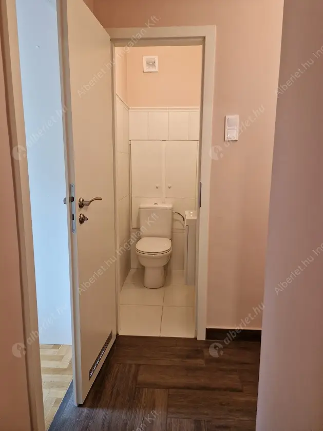 Kiadó albérlet 395000 Ft/hó áron: Budapest, III. kerület  Kiscelli köz. Mérete: 64 nm, 2 szobás | Alberlet.hu - 6516042