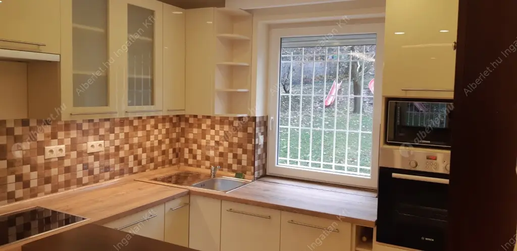 Kiadó albérlet 360000 Ft/hó áron: Budapest, III. kerület  Kiscelli köz. Mérete: 64 nm, 2 szobás | Alberlet.hu - 6613896