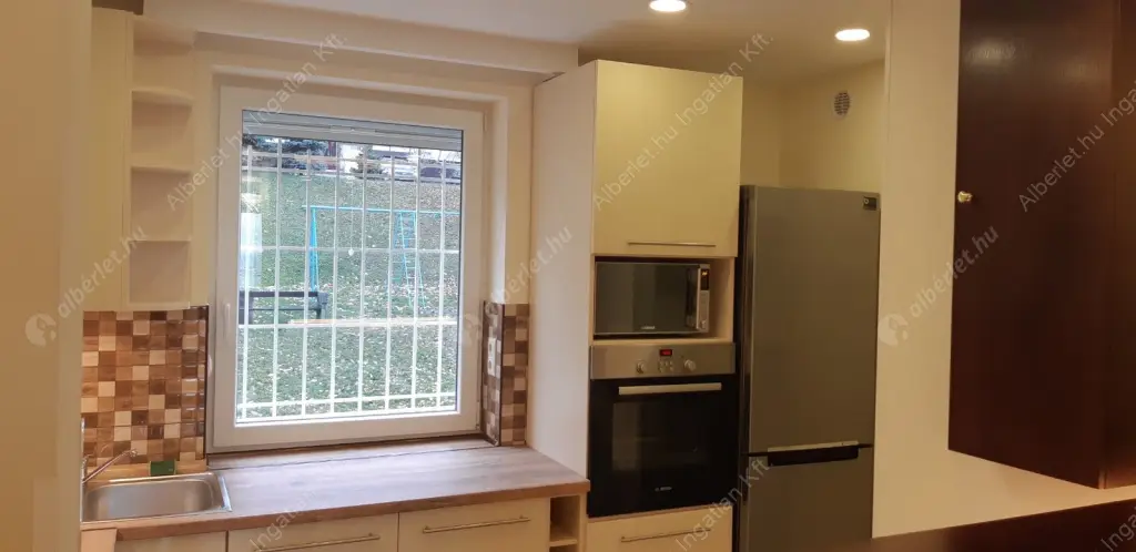 Kiadó albérlet 360000 Ft/hó áron: Budapest, III. kerület  Kiscelli köz. Mérete: 64 nm, 2 szobás | Alberlet.hu - 6613905