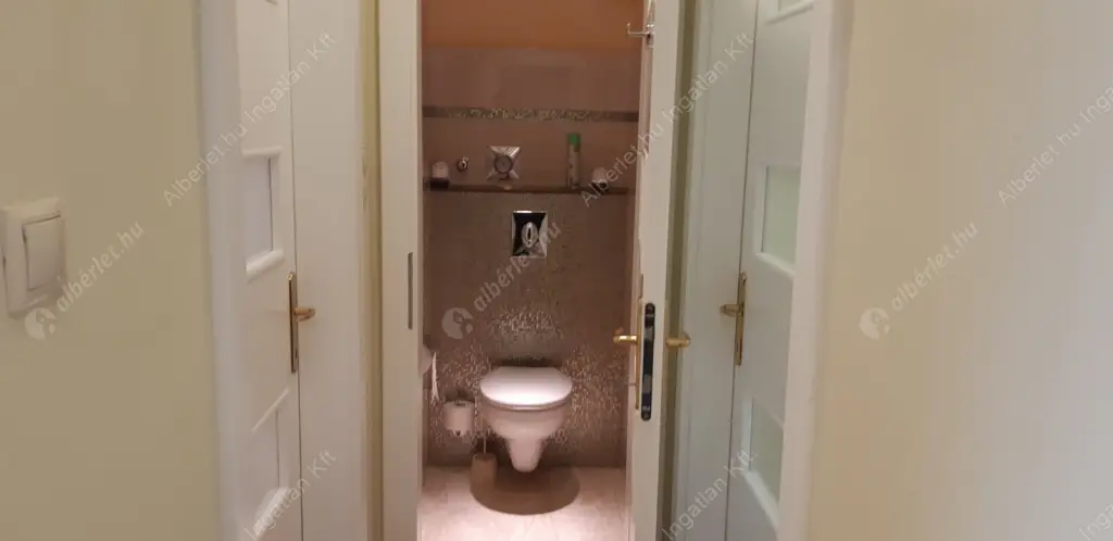 Kiadó albérlet 360000 Ft/hó áron: Budapest, III. kerület  Kiscelli köz. Mérete: 64 nm, 2 szobás | Alberlet.hu - 6613910