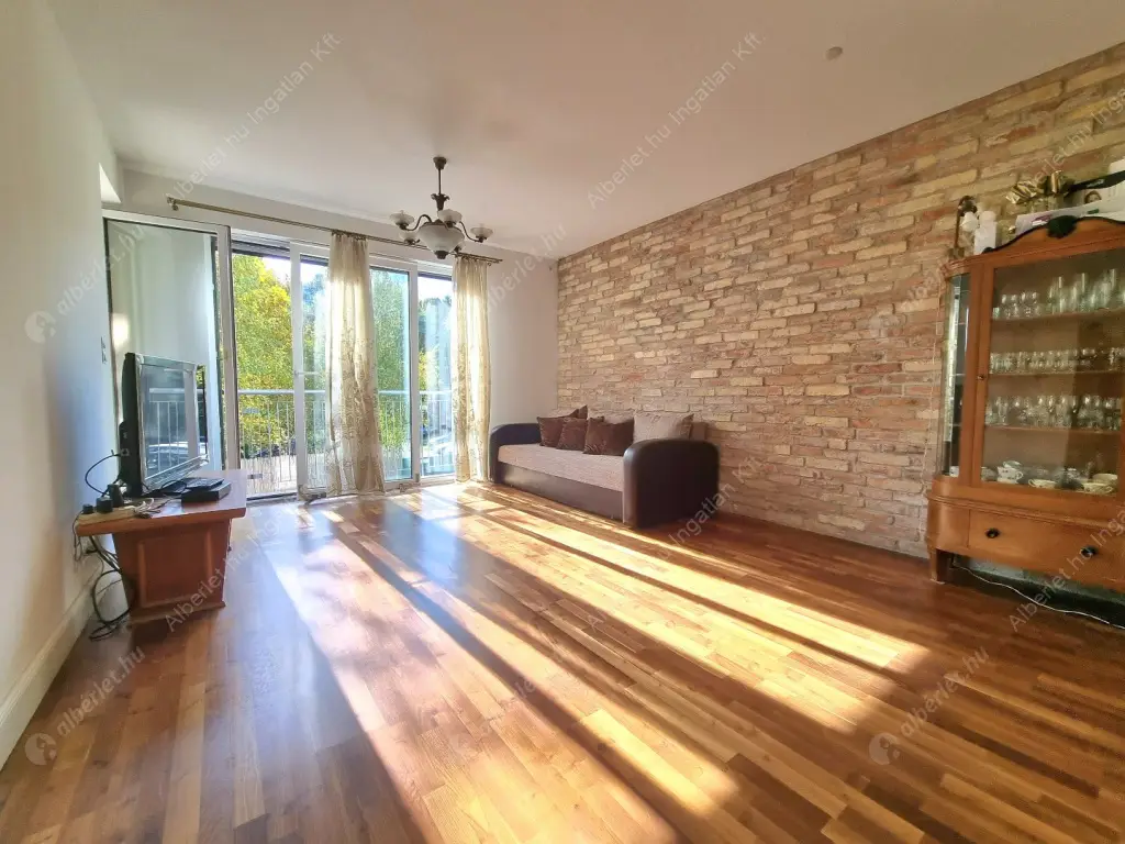 Kiadó albérlet 320000 Ft/hó áron: Budapest, III. kerület  Kocsis Sándor út. Mérete: 55 nm, 2 szobás | Alberlet.hu - 6558508