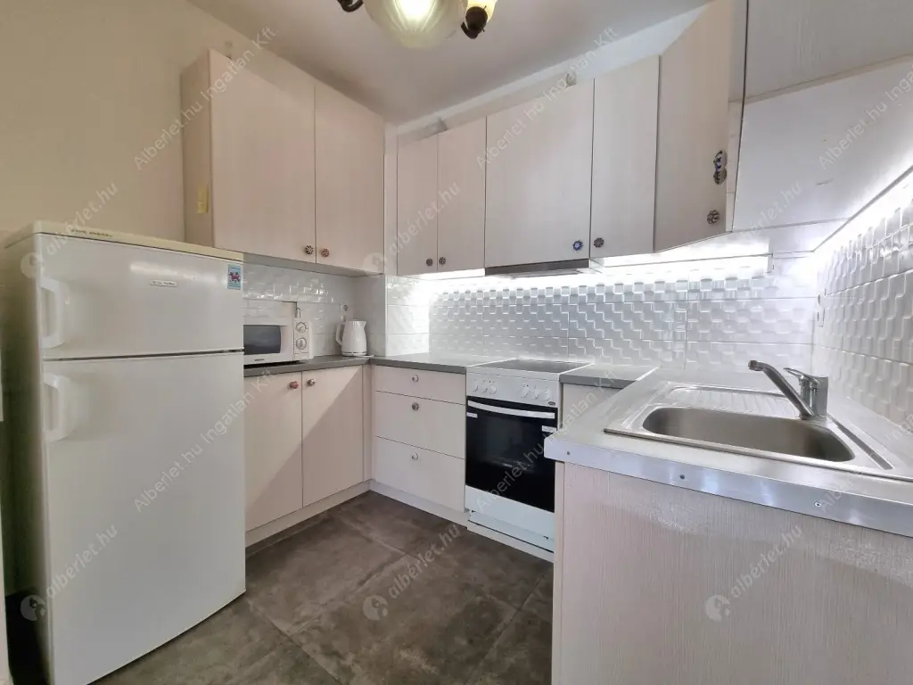 Kiadó albérlet 320000 Ft/hó áron: Budapest, III. kerület  Kocsis Sándor út. Mérete: 55 nm, 2 szobás | Alberlet.hu - 6558514