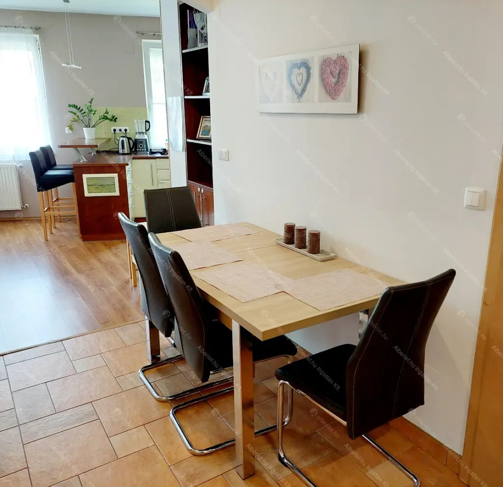 Kiadó albérlet 345000 Ft/hó áron: Budapest, III. kerület  Kunigunda útja. Mérete: 70 nm, 3 szobás | Alberlet.hu - 6665366