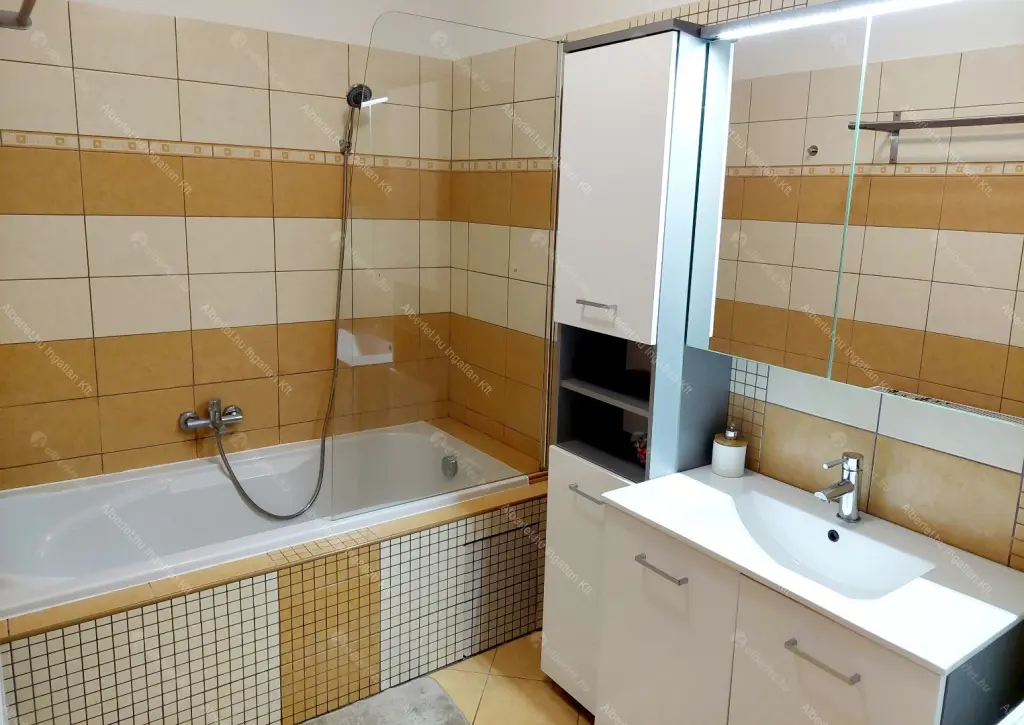 Kiadó albérlet 345000 Ft/hó áron: Budapest, III. kerület  Kunigunda útja. Mérete: 70 nm, 3 szobás | Alberlet.hu - 6686943