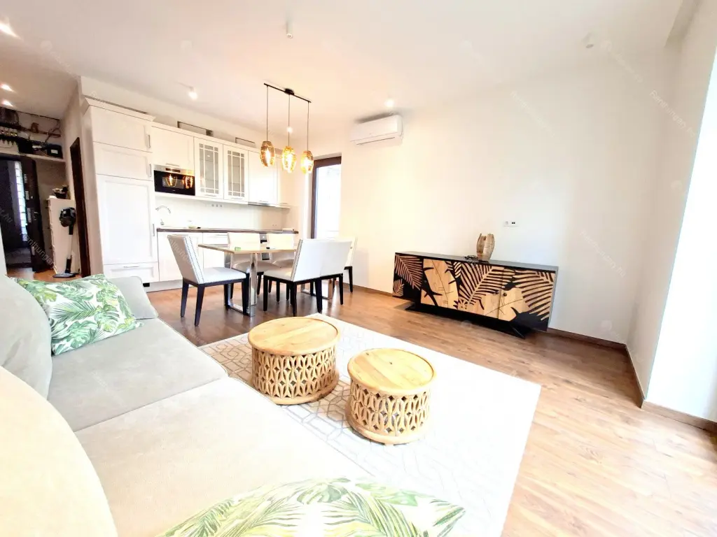 Kiadó albérlet 479000 Ft/hó áron: Budapest, III. kerület  Laborc utca. Mérete: 75 nm, 3 szobás | Alberlet.hu - 6669999