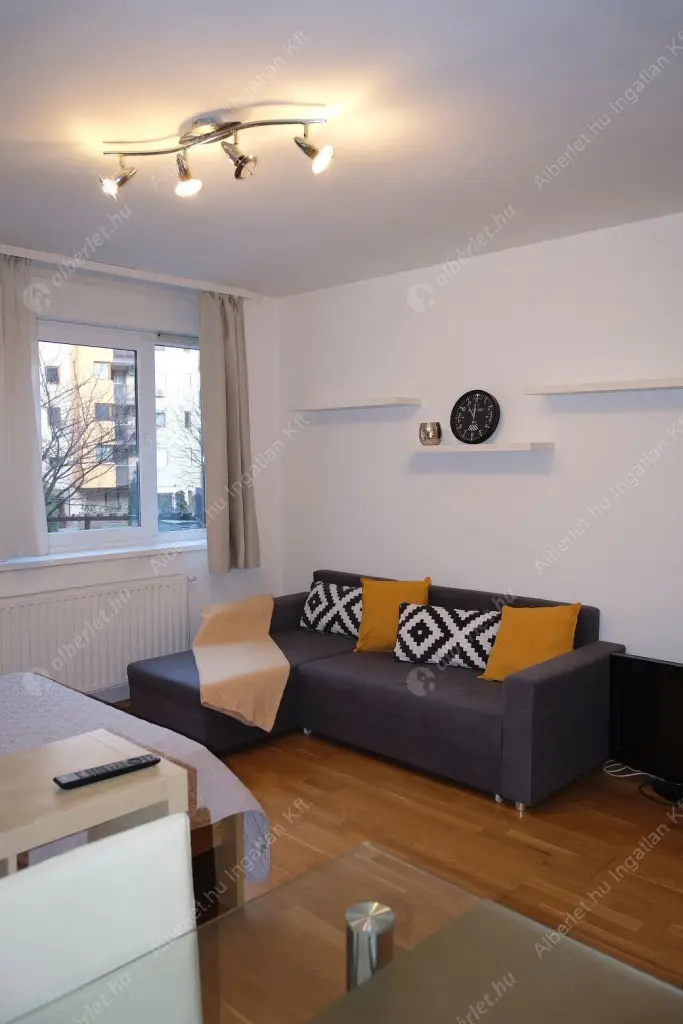 Kiadó albérlet 220000 Ft/hó áron: Budapest, III. kerület  Lajos utca. Mérete: 35 nm, 1 szobás | Alberlet.hu - 6638504