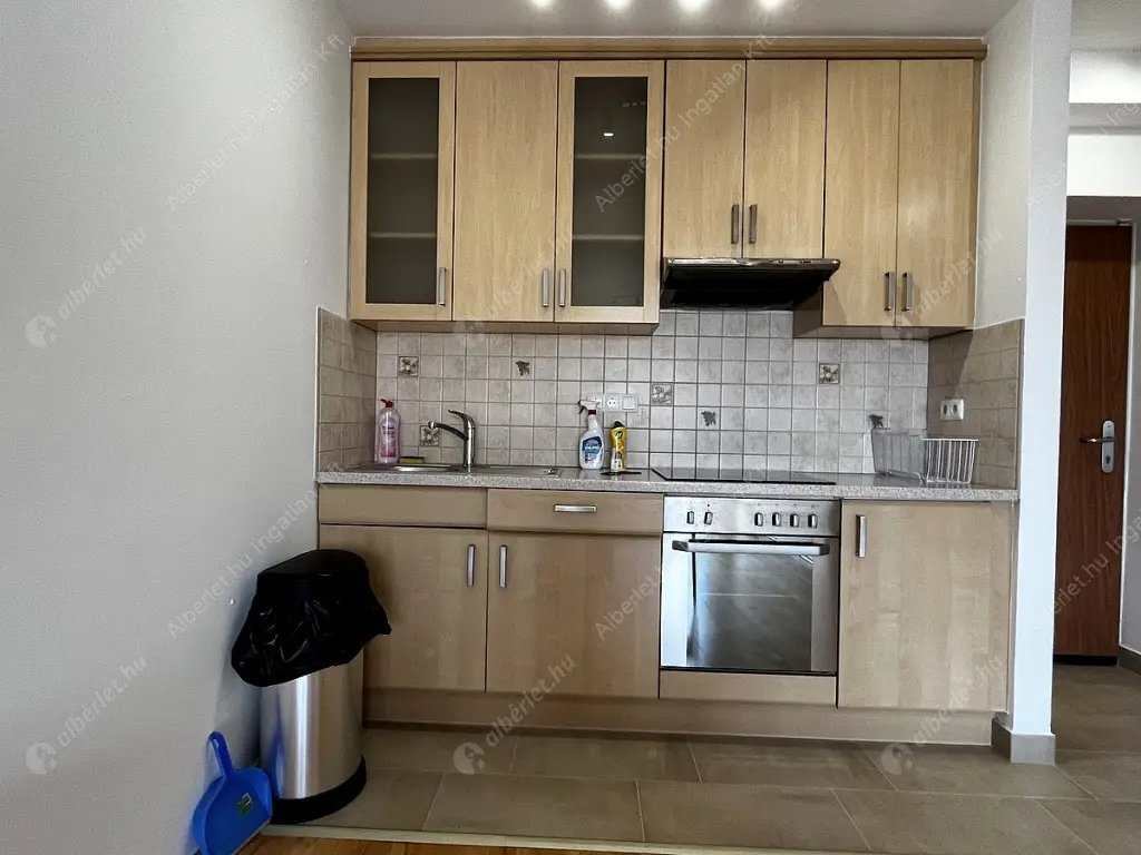 Kiadó albérlet 325000 Ft/hó áron: Budapest, III. kerület  Lajos utca. Mérete: 44 nm, 2 szobás | Alberlet.hu - 6569406