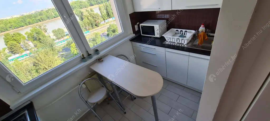 Kiadó albérlet 289000 Ft/hó áron: Budapest, III. kerület  Lajos utca. Mérete: 48 nm, 2 szobás | Alberlet.hu - 6597594