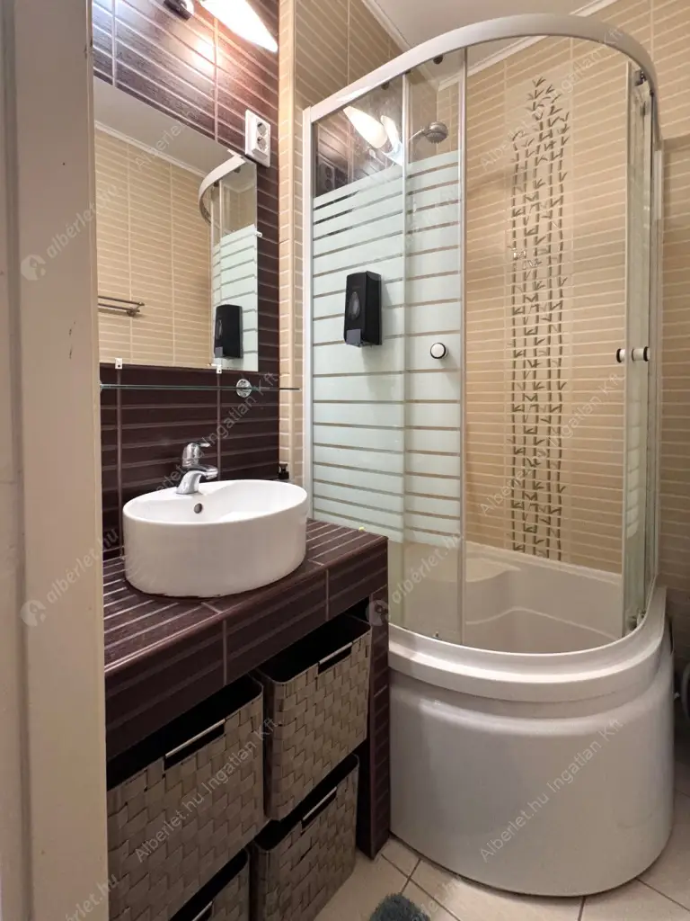 Kiadó albérlet 249000 Ft/hó áron: Budapest, III. kerület  Lajos utca. Mérete: 48 nm, 2 szobás | Alberlet.hu - 6602590