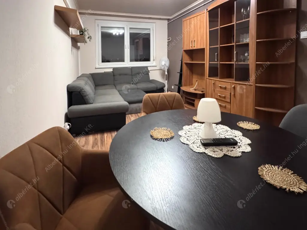 Kiadó albérlet 249000 Ft/hó áron: Budapest, III. kerület  Lajos utca. Mérete: 48 nm, 2 szobás | Alberlet.hu - 6607768