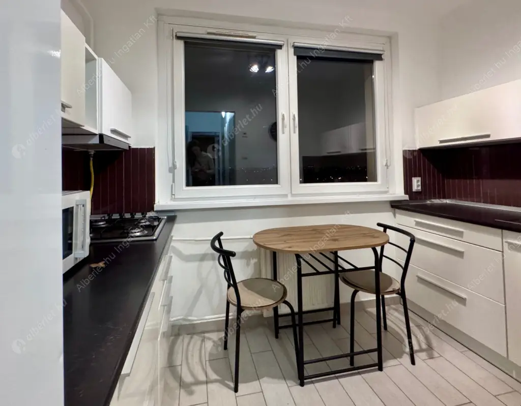 Kiadó albérlet 249000 Ft/hó áron: Budapest, III. kerület  Lajos utca. Mérete: 48 nm, 2 szobás | Alberlet.hu - 6607769