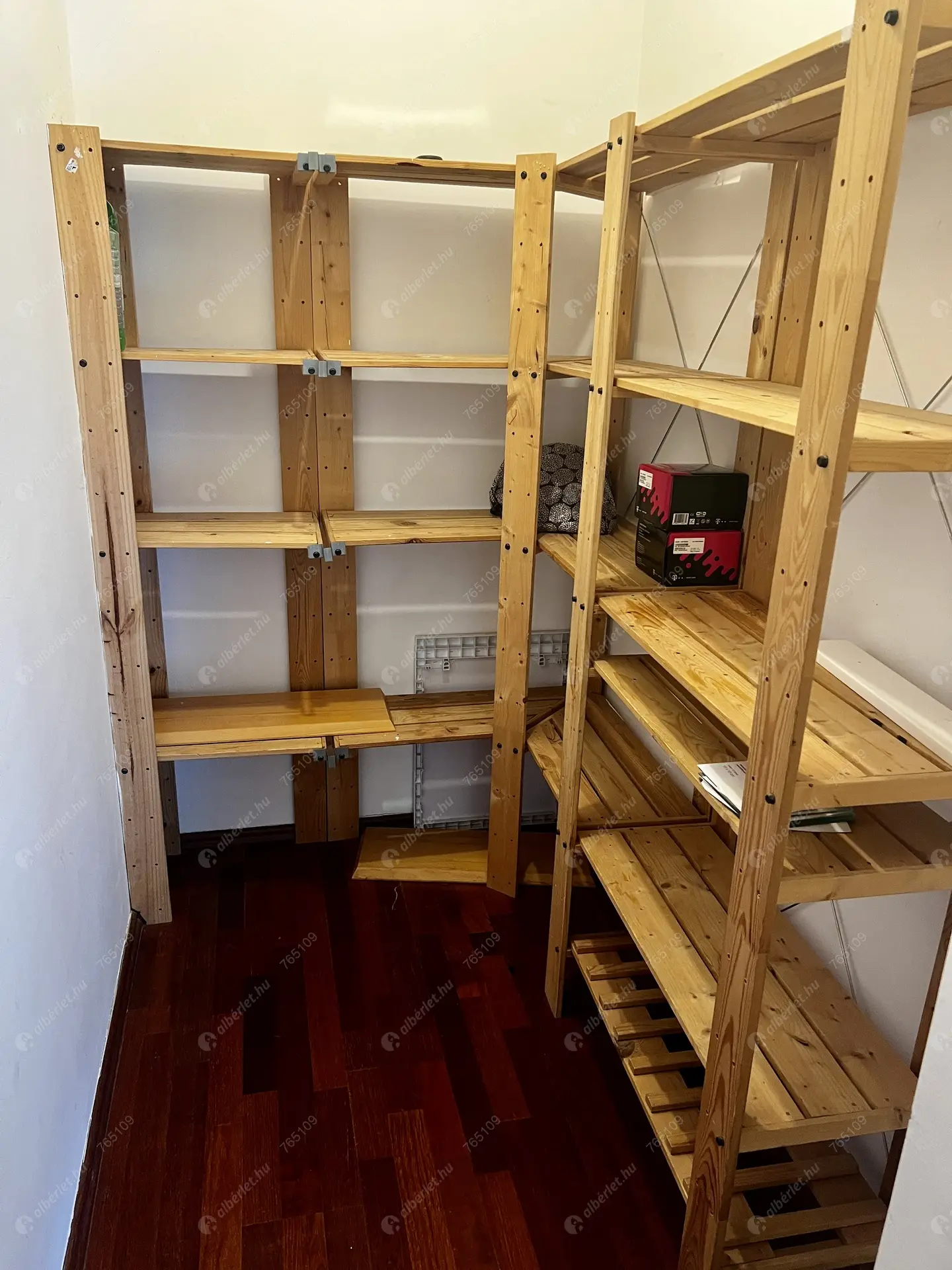 Kiadó albérlet 390000 Ft/hó áron: Budapest, III. kerület  Lajos utca. Mérete: 78 nm, 3 szobás | Alberlet.hu - 6494813