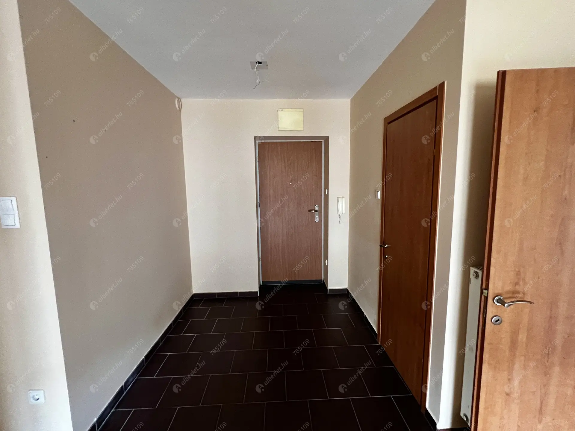 Kiadó albérlet 390000 Ft/hó áron: Budapest, III. kerület  Lajos utca. Mérete: 78 nm, 3 szobás | Alberlet.hu - 6494814
