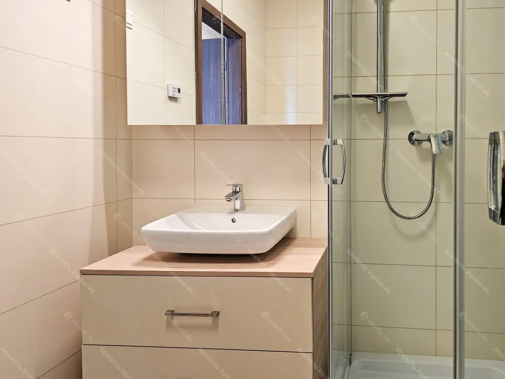 Kiadó albérlet 450000 Ft/hó áron: Budapest, III. kerület  Losonc utca. Mérete: 67 nm, 2 szobás | Alberlet.hu - 6663725