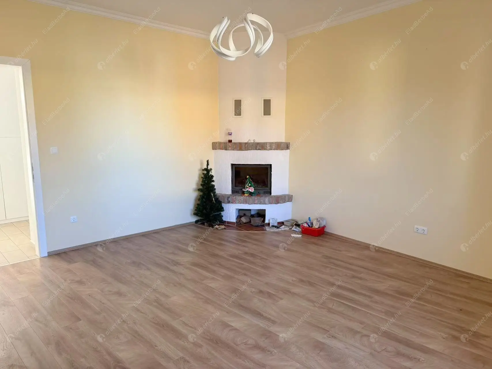 Kiadó albérlet 490000 Ft/hó áron: Budapest, III. kerület  Nagyszombat utca. Mérete: 96 nm, 3 szobás | Alberlet.hu - 6450427