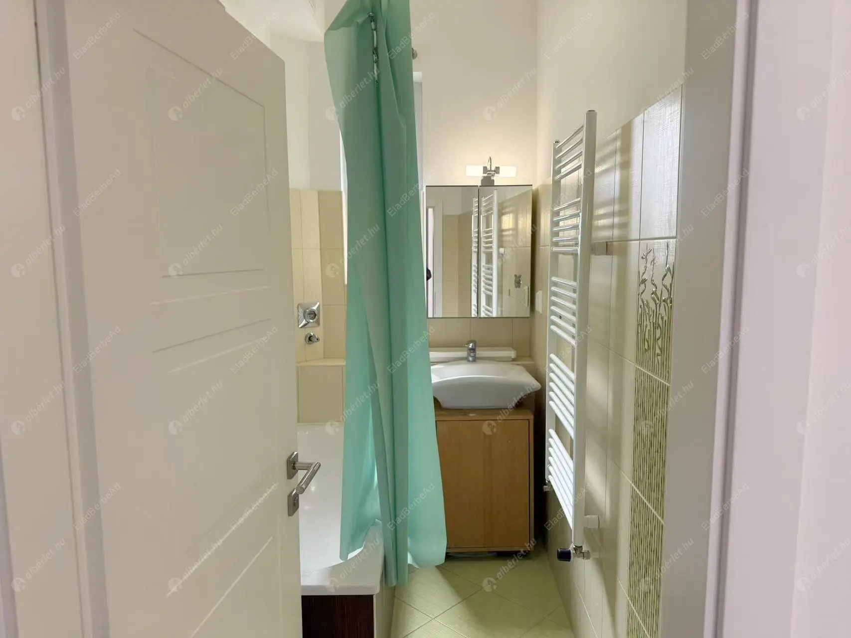 Kiadó albérlet 490000 Ft/hó áron: Budapest, III. kerület  Nagyszombat utca. Mérete: 96 nm, 3 szobás | Alberlet.hu - 6450433