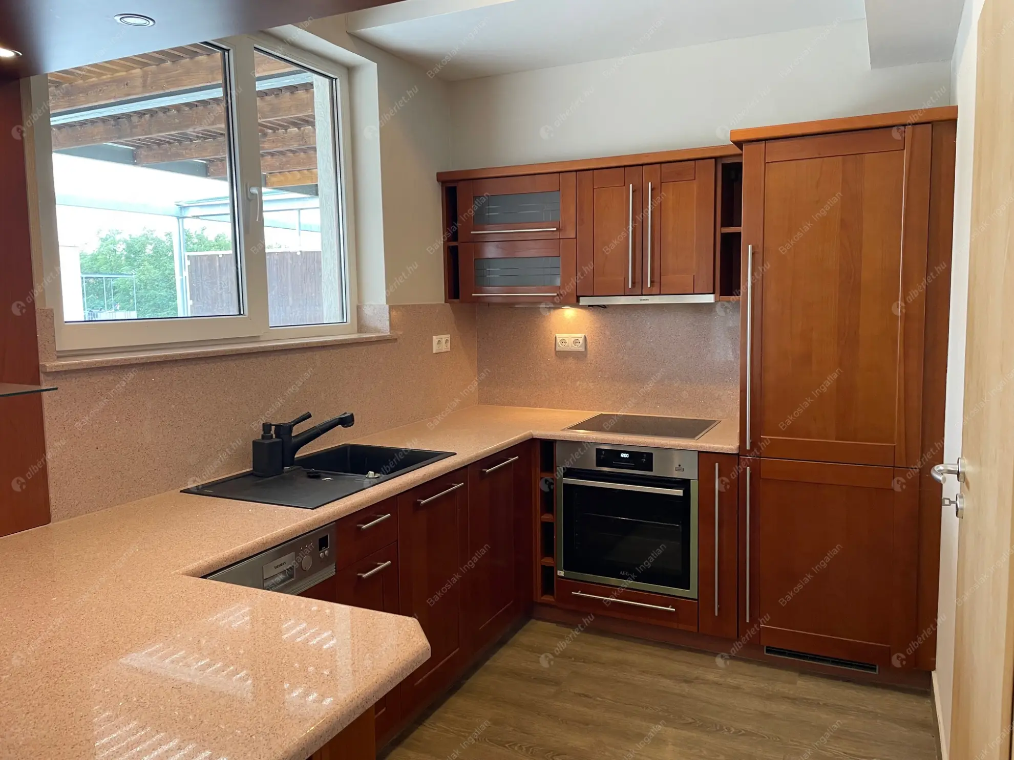 Kiadó albérlet 690000 Ft/hó áron: Budapest, III. kerület  Nánási út. Mérete: 136 nm, 4 szobás | Alberlet.hu - 6547193