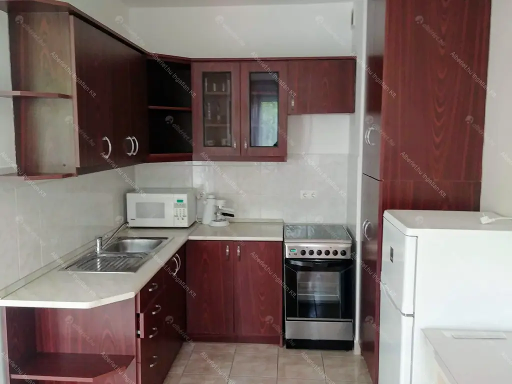 Kiadó albérlet 220000 Ft/hó áron: Budapest, III. kerület  Nánási út. Mérete: 37 nm, 1 szobás | Alberlet.hu - 6651242