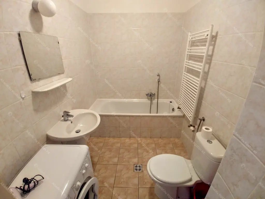 Kiadó albérlet 220000 Ft/hó áron: Budapest, III. kerület  Nánási út. Mérete: 37 nm, 1 szobás | Alberlet.hu - 6651244