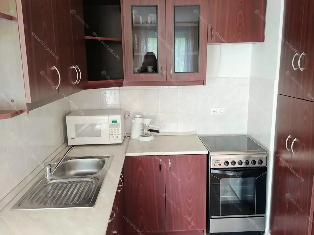 Kiadó albérlet 220000 Ft/hó áron: Budapest, III. kerület  Nánási út. Mérete: 37 nm, 1 szobás | Alberlet.hu - 6651247