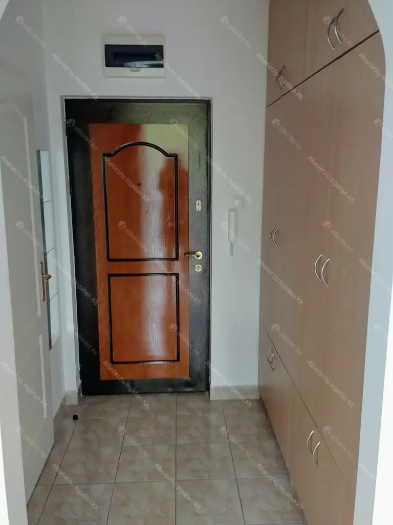 Kiadó albérlet 220000 Ft/hó áron: Budapest, III. kerület  Nánási út. Mérete: 37 nm, 1 szobás | Alberlet.hu - 6651260