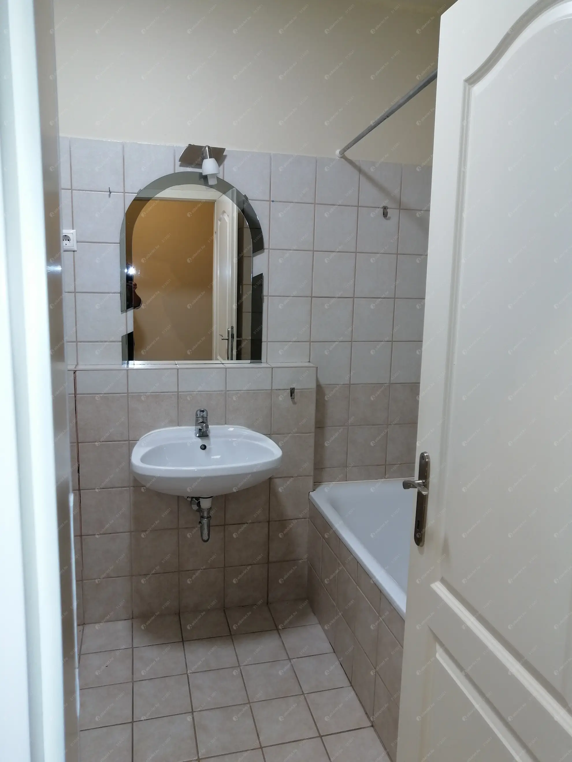 Kiadó albérlet 240000 Ft/hó áron: Budapest, III. kerület  Nánási út. Mérete: 52 nm, 2 szobás | Alberlet.hu - 6601333