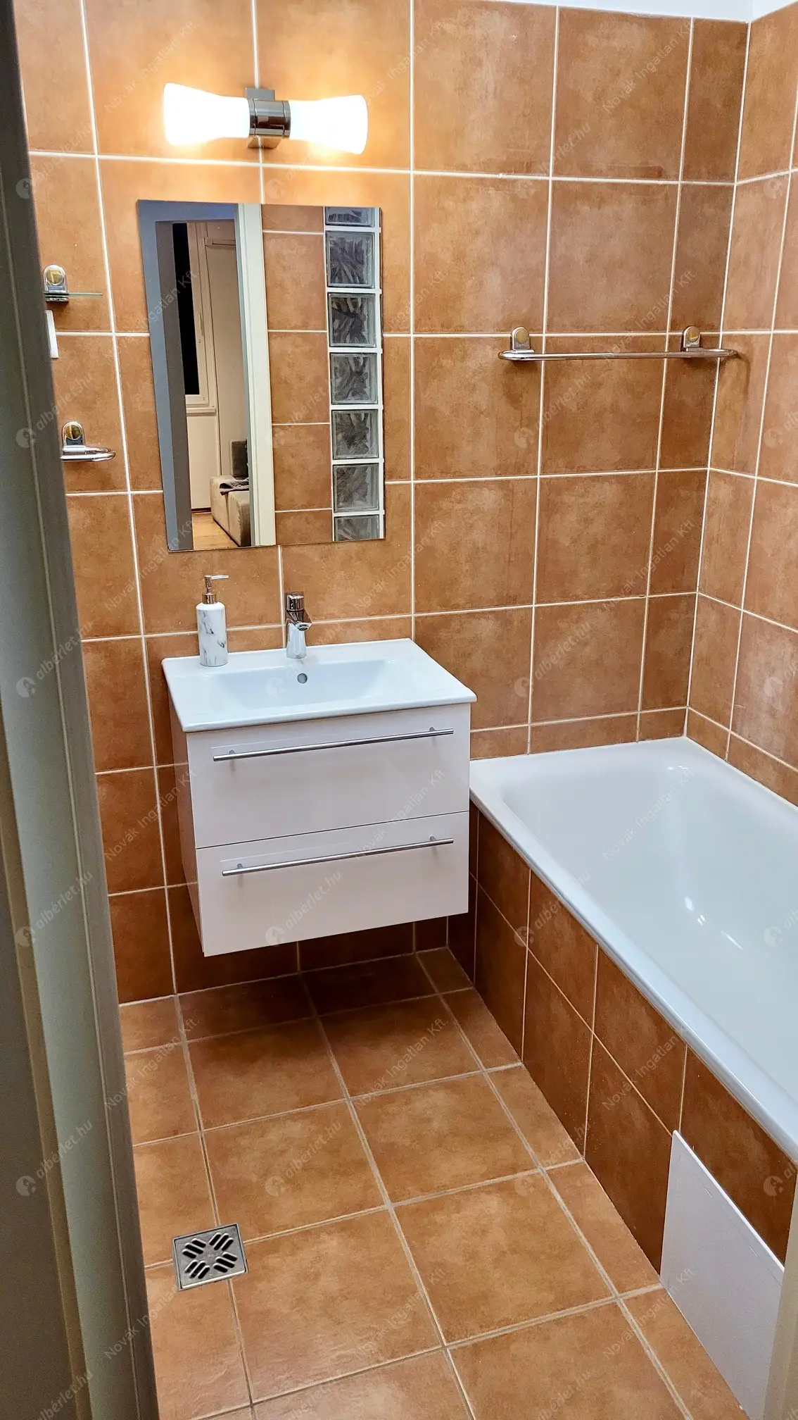 Kiadó albérlet 265000 Ft/hó áron: Budapest, III. kerület  Nánási út. Mérete: 68 nm, 2 szobás | Alberlet.hu - 6621810