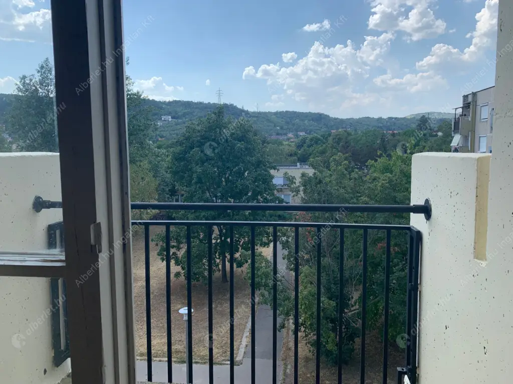 Kiadó albérlet 170000 Ft/hó áron: Budapest, III. kerület  Õszike utca. Mérete: 36 nm, 1 szobás | Alberlet.hu - 6606530