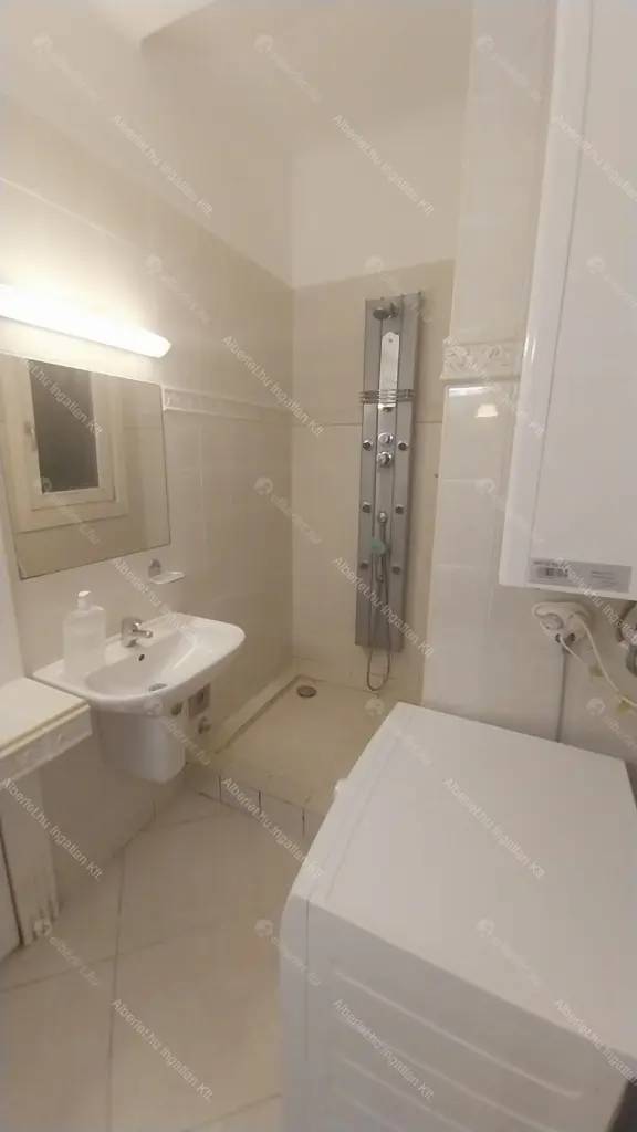 Kiadó albérlet 350000 Ft/hó áron: Budapest, III. kerület  Pacsirtamező utca. Mérete: 111 nm, 3 szobás | Alberlet.hu - 6680296